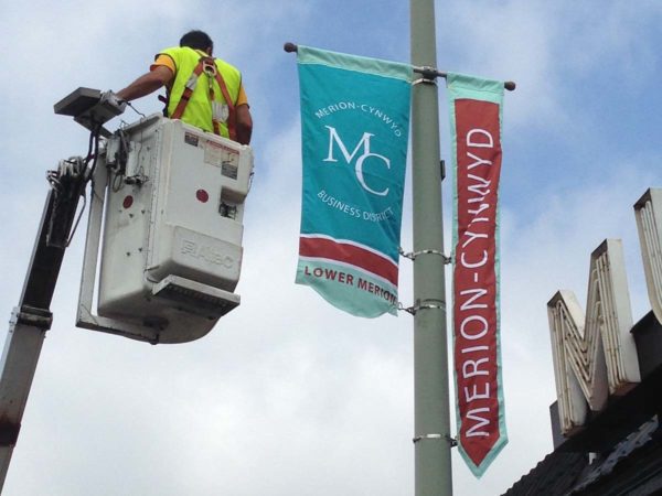 custom flagpole signage banners